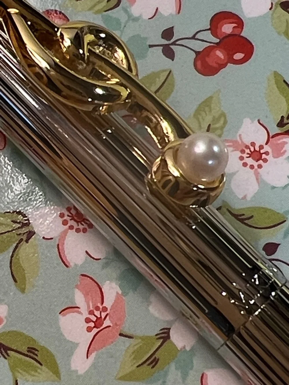 Mikimoto Silver Ballpoint Pen with Gold Accents & Real Pearl , music 🎶 motif